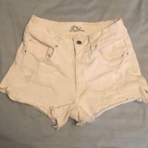 White High Rise Jean Shorts!! 10$